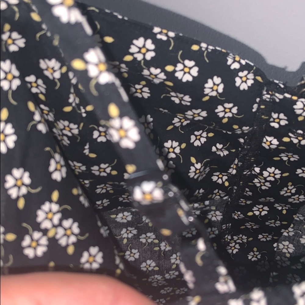 H&M Floral romper!! - Picture 6 of 7